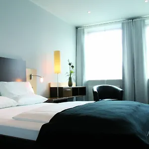 Schiller 5 4* Munich